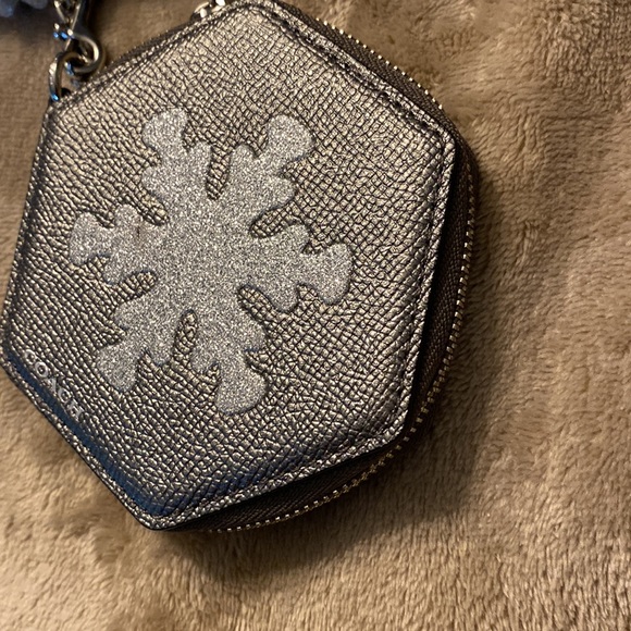 NWT! Coach Snowflake glitter zip coin case and matching hanging accessory - Picture 2 of 9